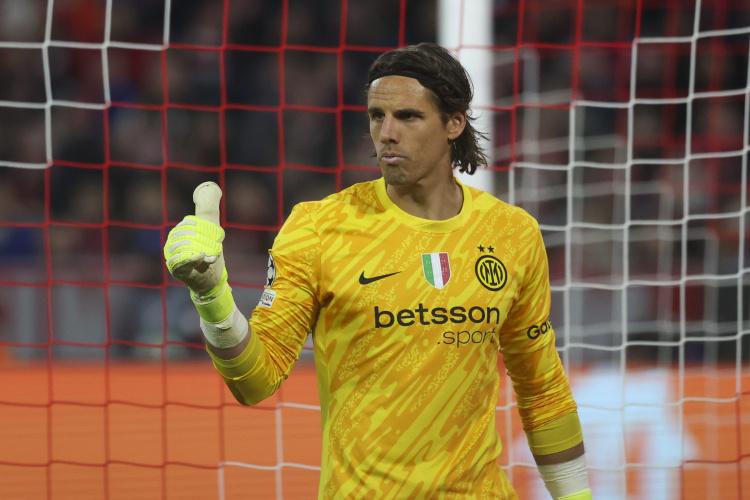 防线的脆弱, 场的球迷们